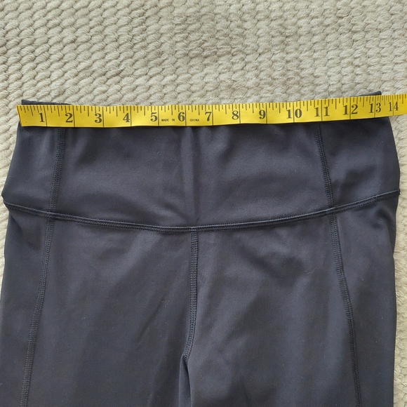 All in Motion Black Women's‎ Leggings Size M - Picture 9 of 9